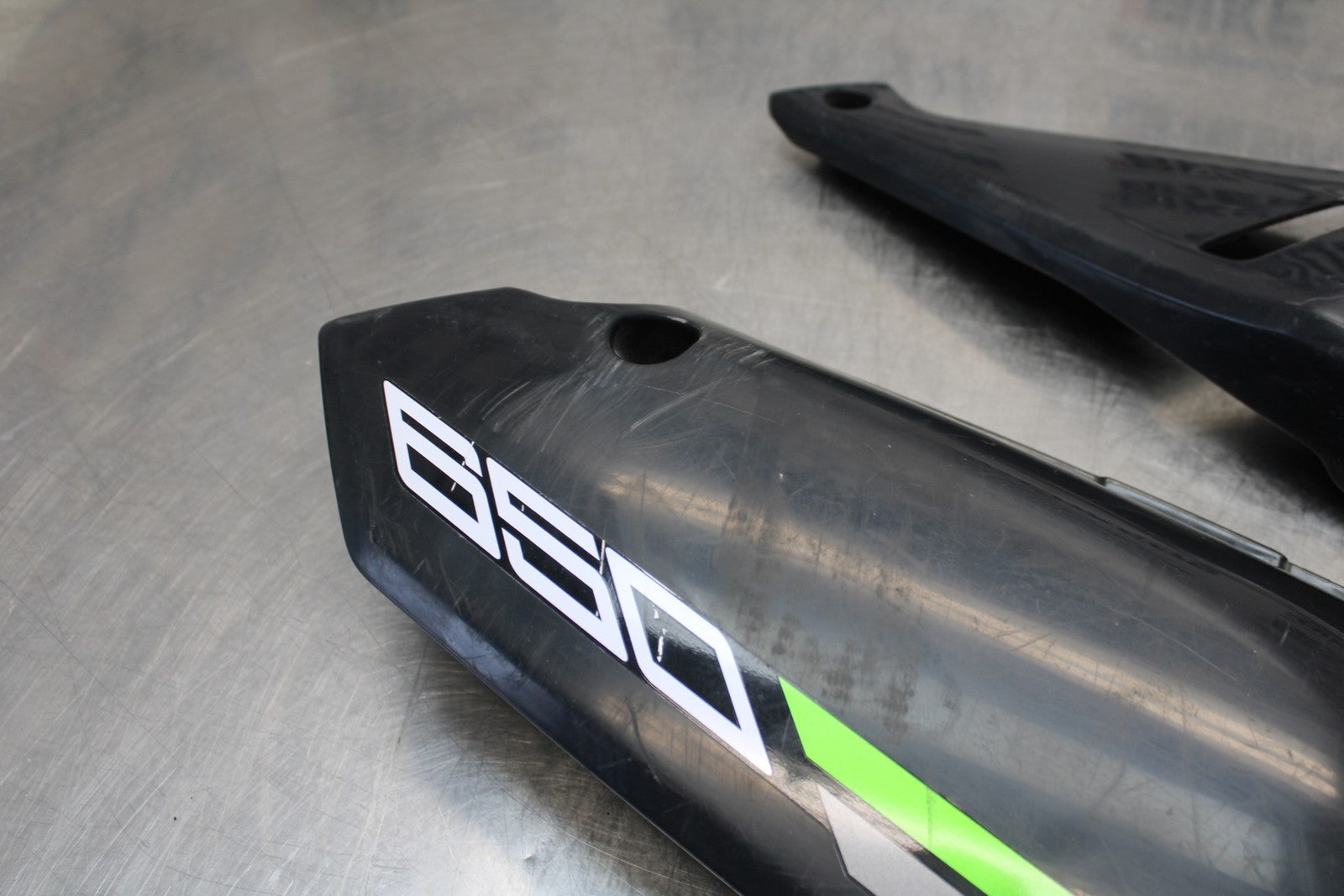 08-18 KAWASAKI KLR650 RIGHT & LEFT REAR BACK TAIL FAIRING COWL SHROUD BB183