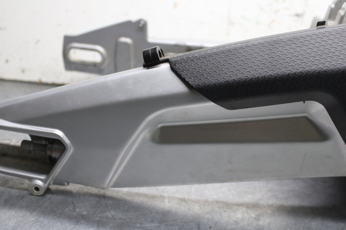 21-24 APRILIA TUONO 660 FACTORY REAR SWINGARM BACK SUSPENSION SWING ARM BB733