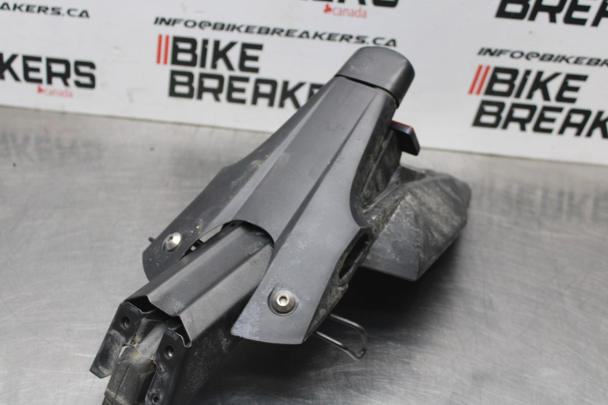 12-16 KAWASAKI NINJA 650 EX650F ABS REAR BACK FENDER MUD GUARD BB860