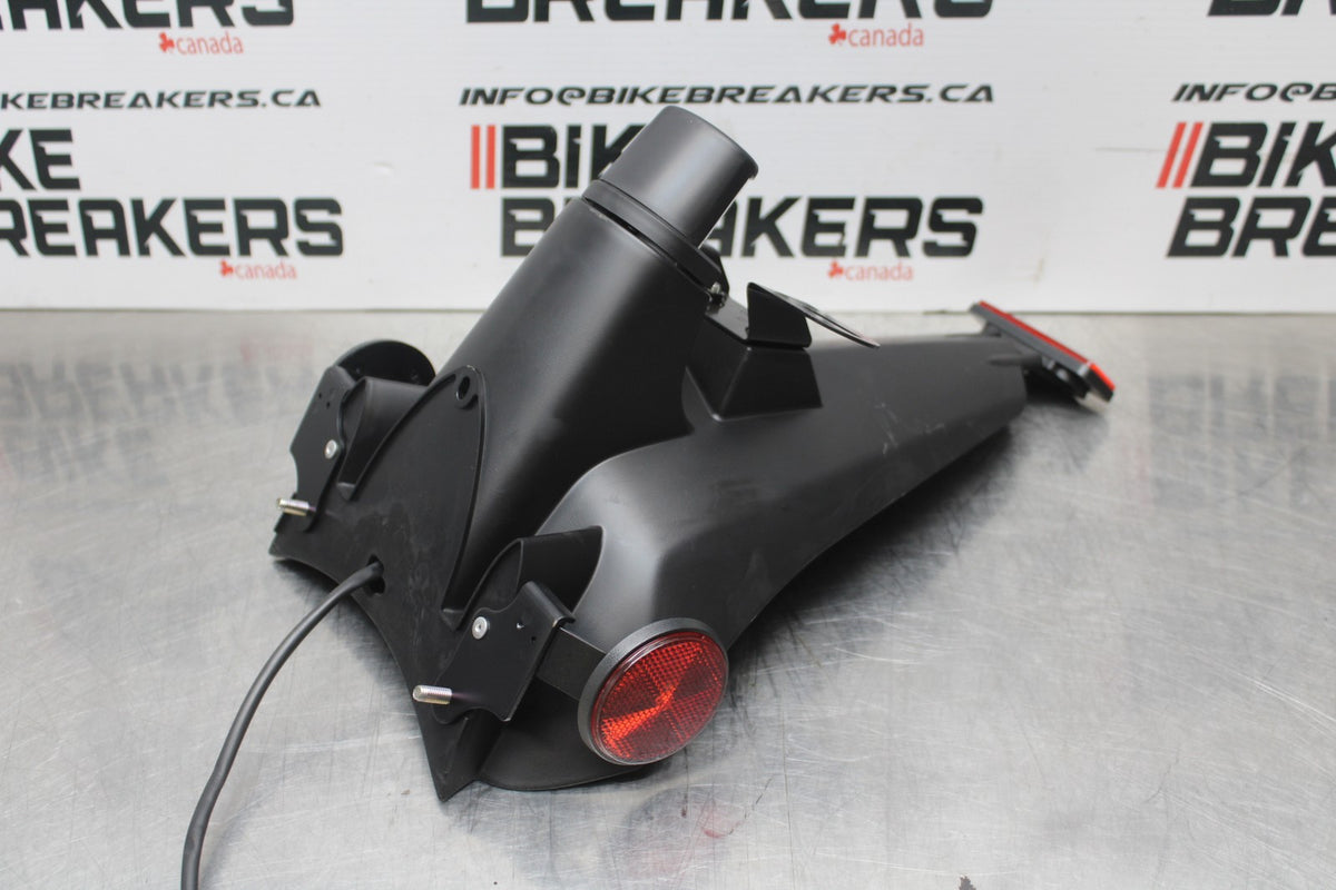 23-24 KAWASAKI NINJA ZX14R REAR BACK FENDER MUD GUARD BB764