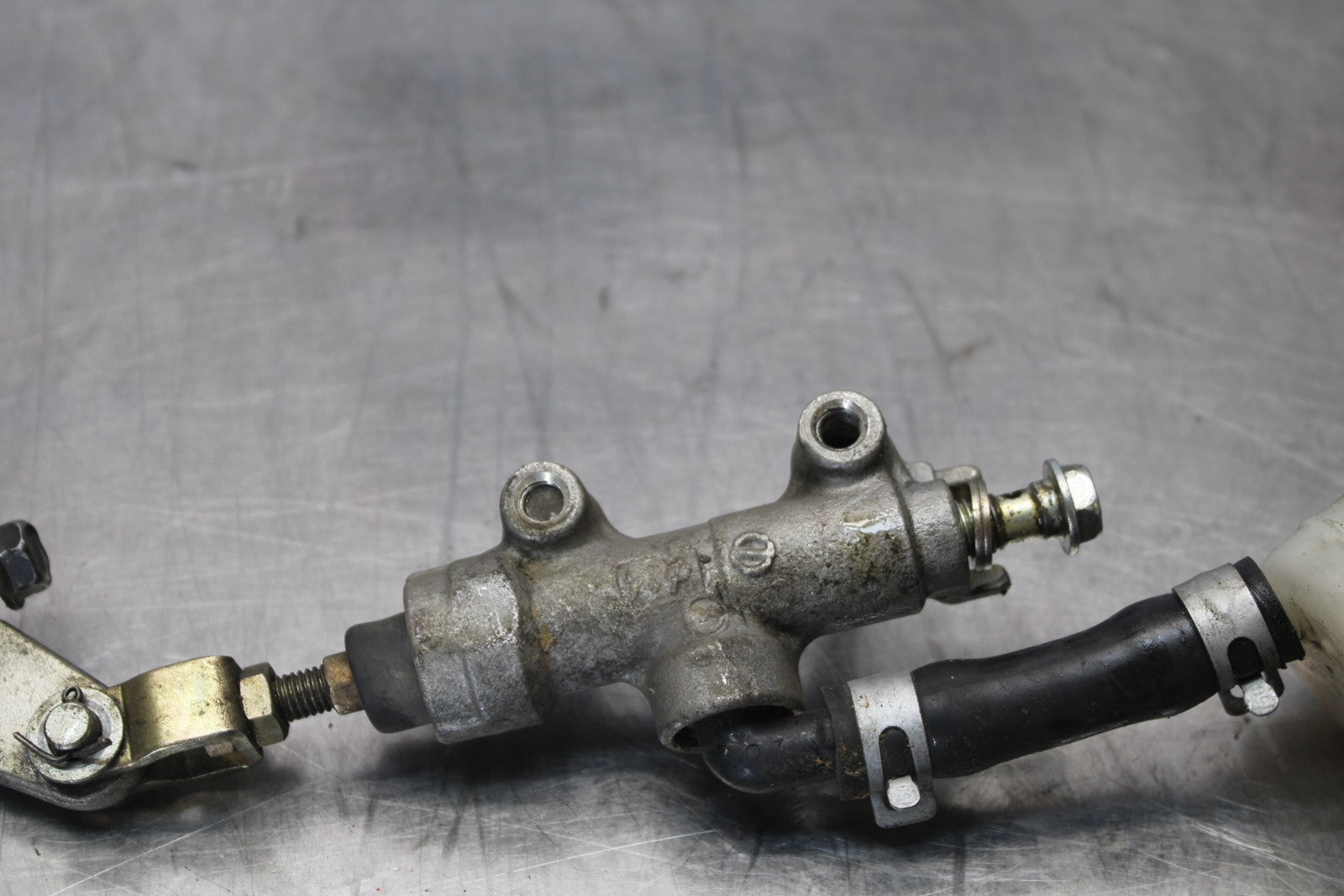 03-08 KAWASAKI VULCAN 1600 REAR BACK BRAKE MASTER CYLINDER W RESERVOIR BB196