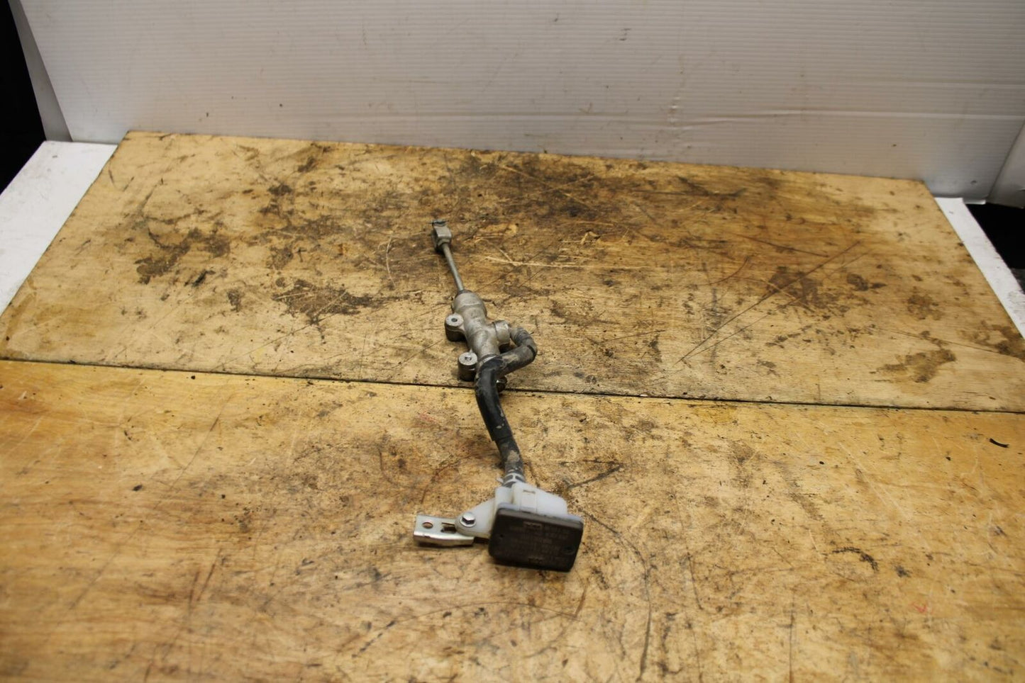 07-11 SUZUKI VSTROM 650 REAR BACK BRAKE MASTER CYLINDER W RESERVOIR BB340