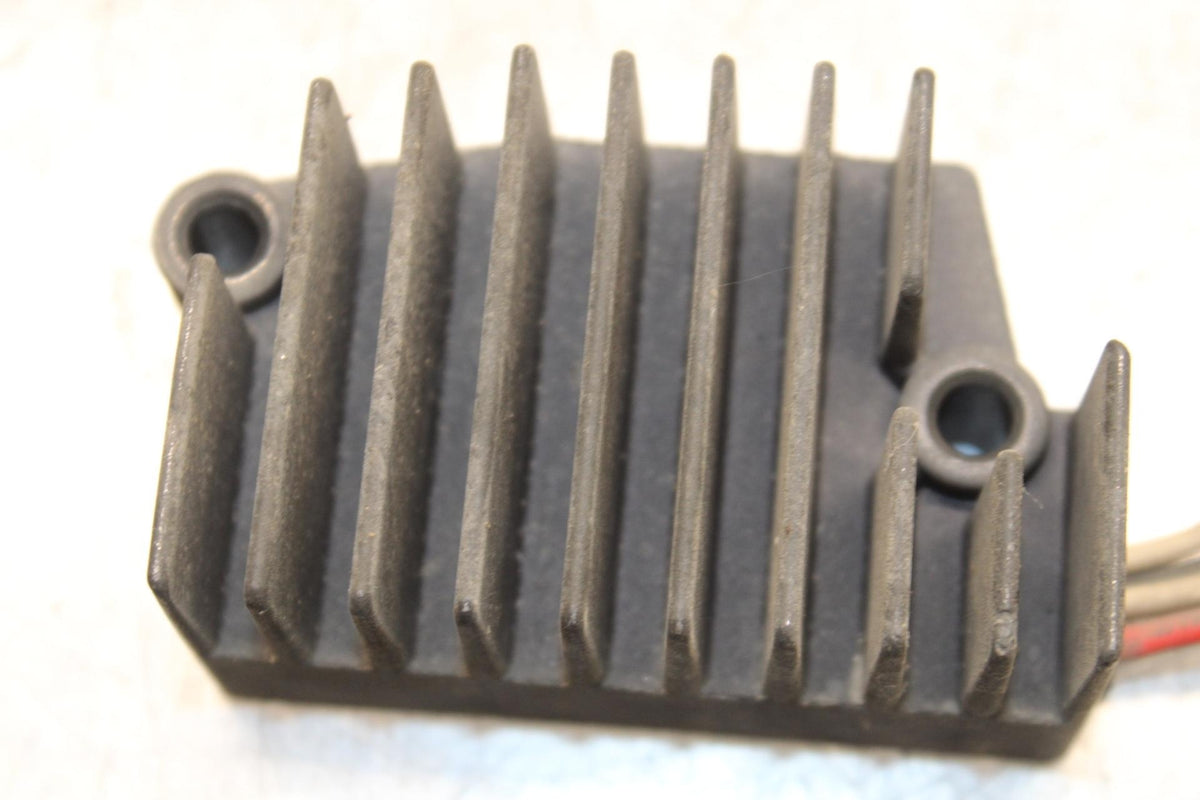1998 Yamaha Vmax 1200 VMX1200 RECTIFIER VOLTAGE REGULATOR BB620
