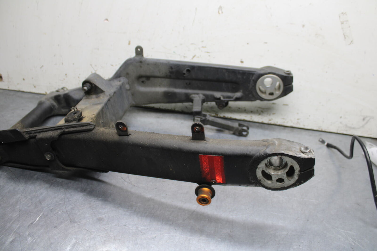 12-13 KAWASAKI Z1000 REAR SWINGARM BACK SUSPENSION SWING ARM BB743