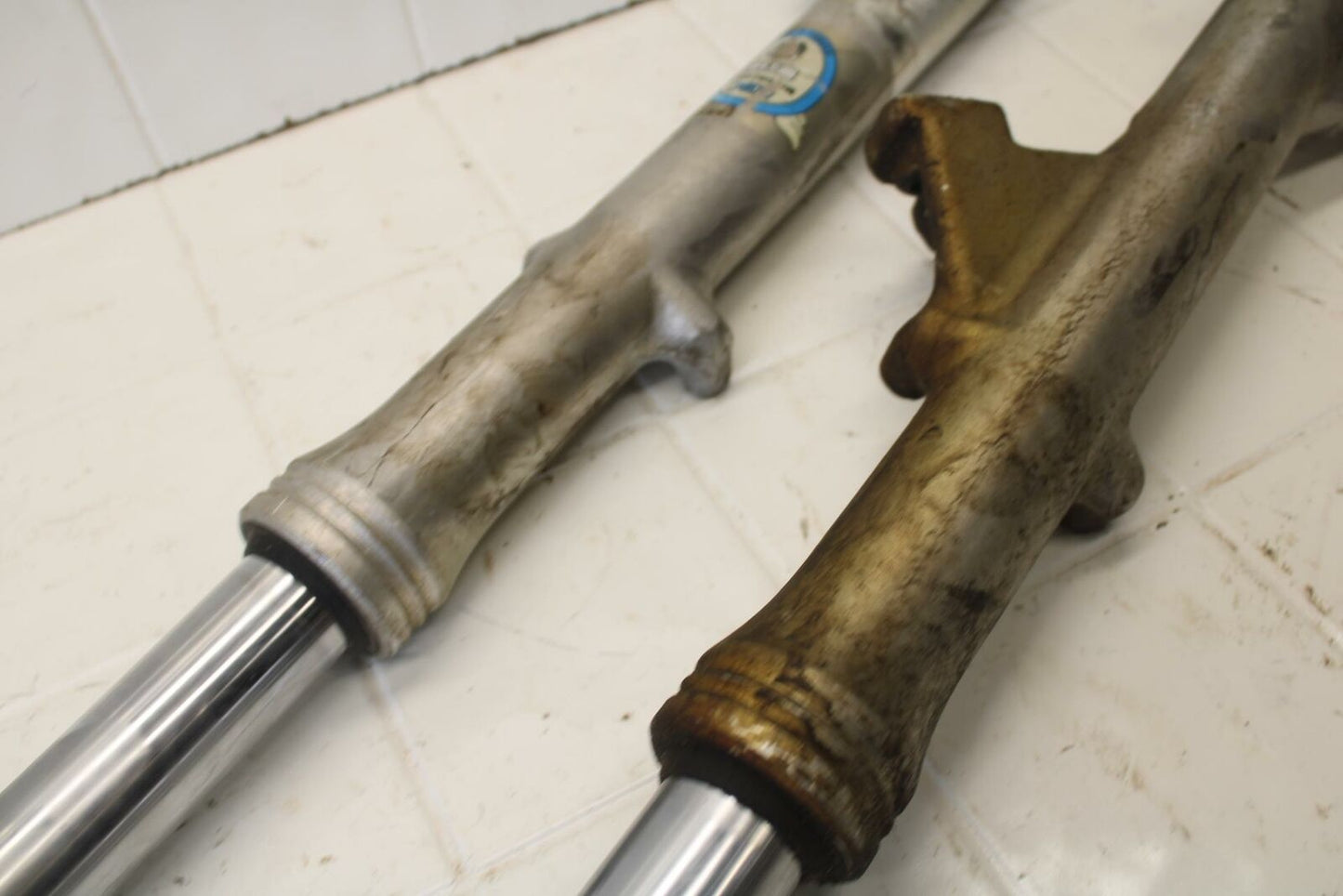80-83 YAMAHA MAXIM 650 XJ650 FRONT FORKS SHOCK SUSPENSION SET PAIR BB403
