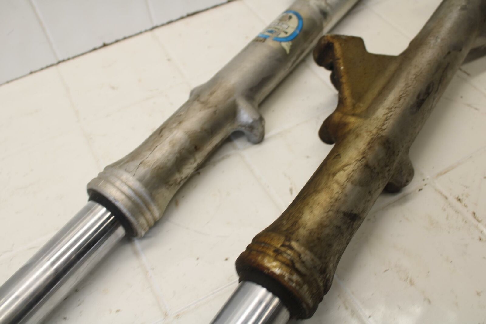 80-83 YAMAHA MAXIM 650 XJ650 FRONT FORKS SHOCK SUSPENSION SET PAIR BB403