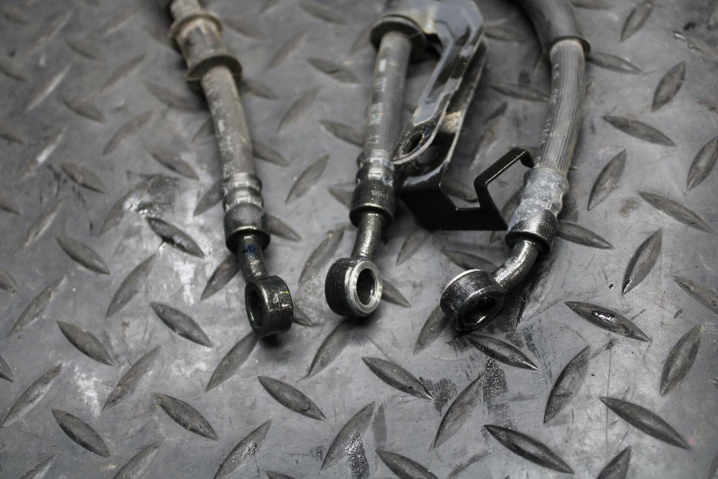 09-14 YAMAHA YZF R1 FRONT REAR BRAKE CALIPER HOSES LINES BB196