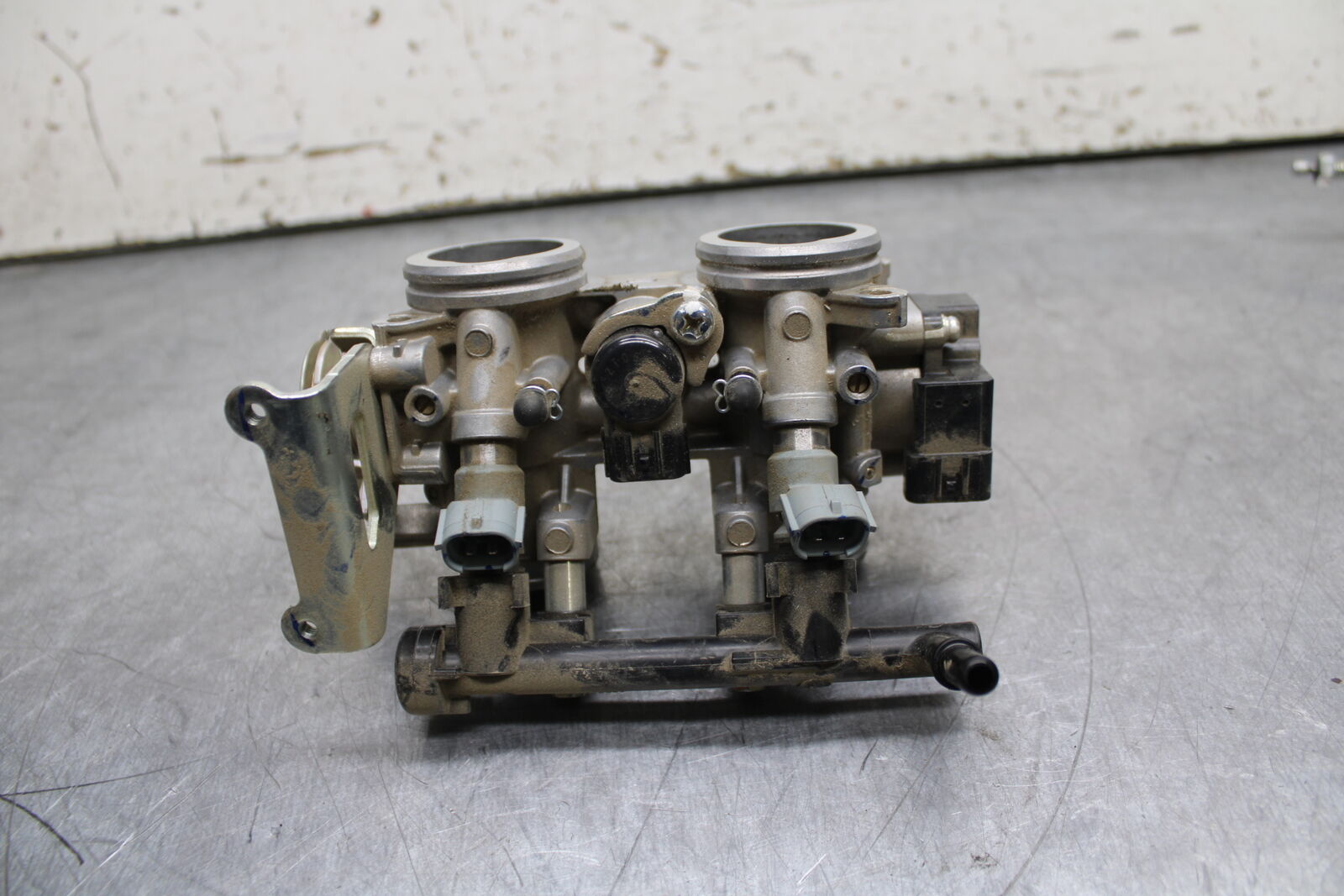 19-24 YAMAHA R3 MAIN FUEL INJECTORS / THROTTLE BODIES BB736