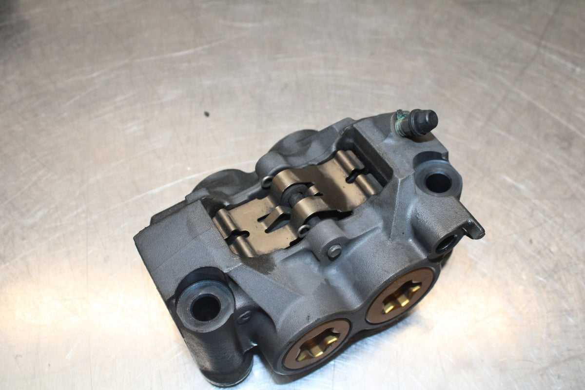 05 YAMAHA YZF R6 RIGHT LEFT FRONT BRAKE CALIPER SET PAIR CALIPERS BB814