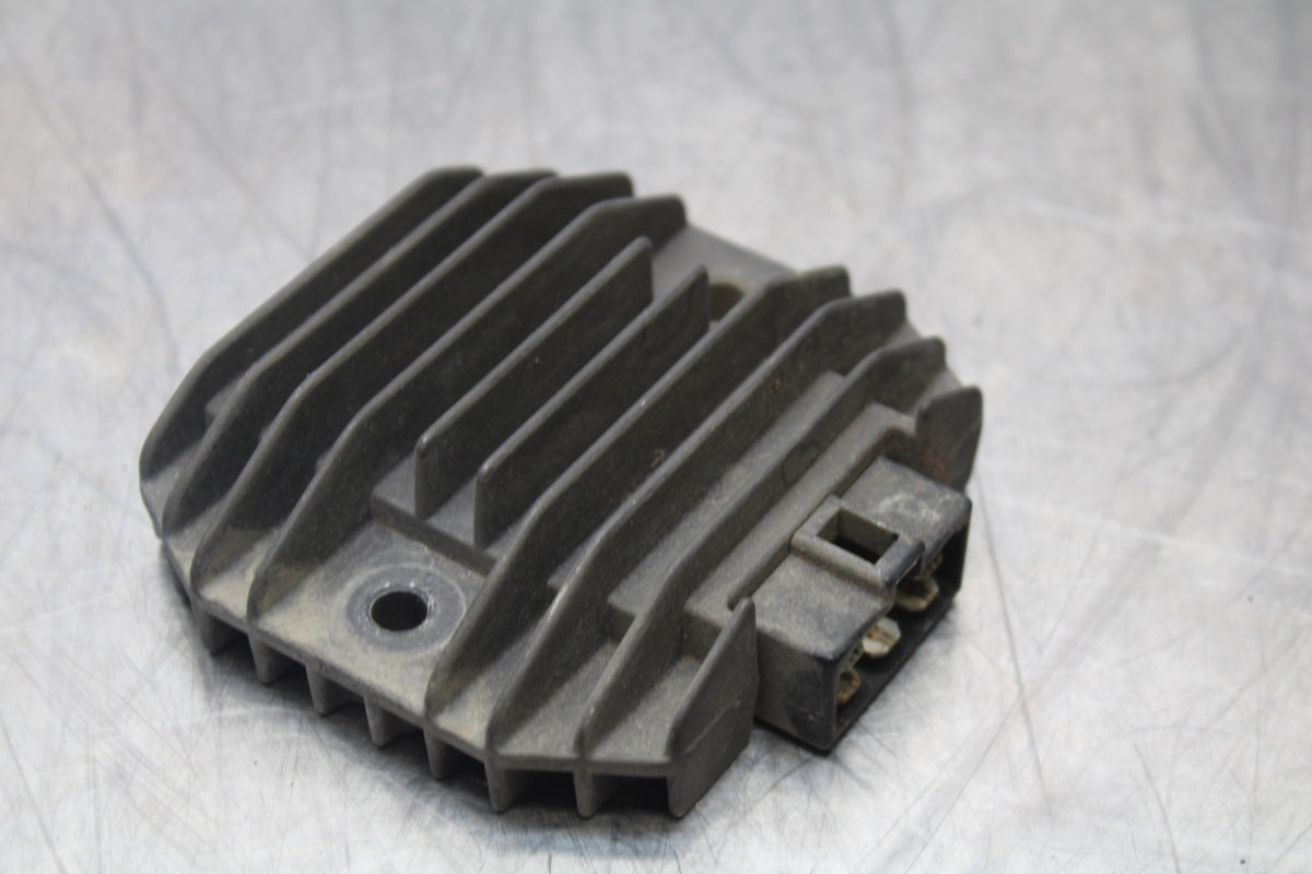 98-05 HONDA SUPER HAWK 1000 VTR1000F RECTIFIER VOLTAGE REGULATOR BB152