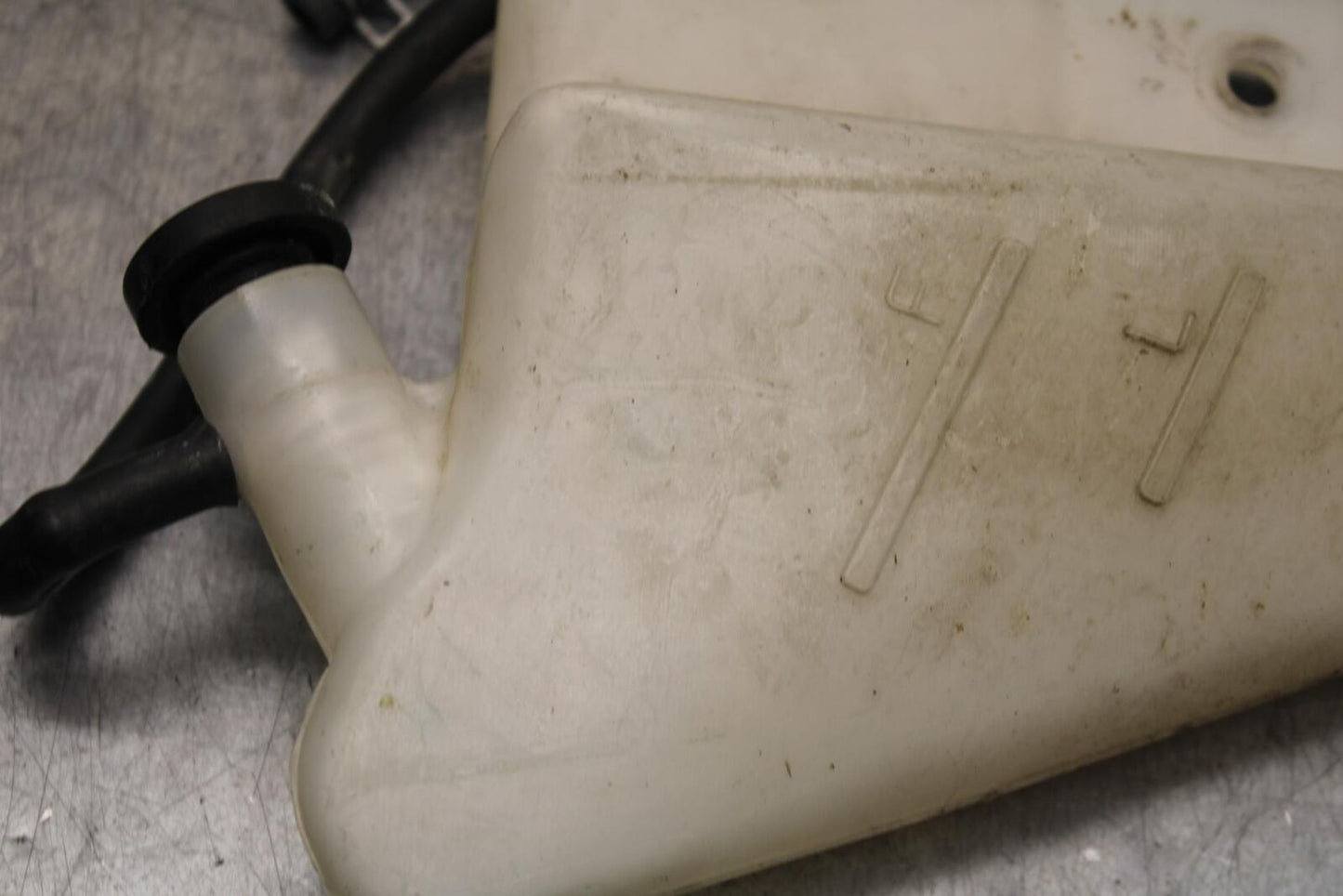 2011 Suzuki GSXR1000 COOLANT WATER TANK RESERVOIR BOTTLE 17910-47H00 BB96