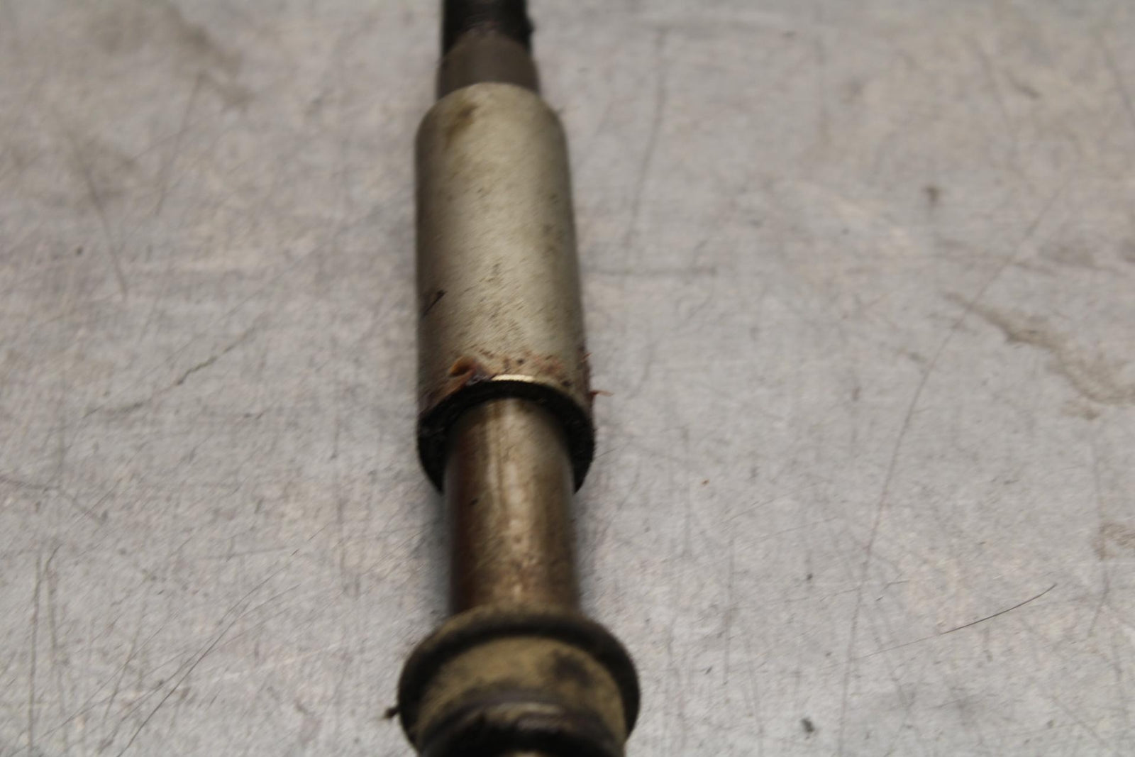 2005 Kawasaki Vulcan 1500 VN1500N REAR AXLE BACK WHEEL RIM PIVOT BOLT  BB576