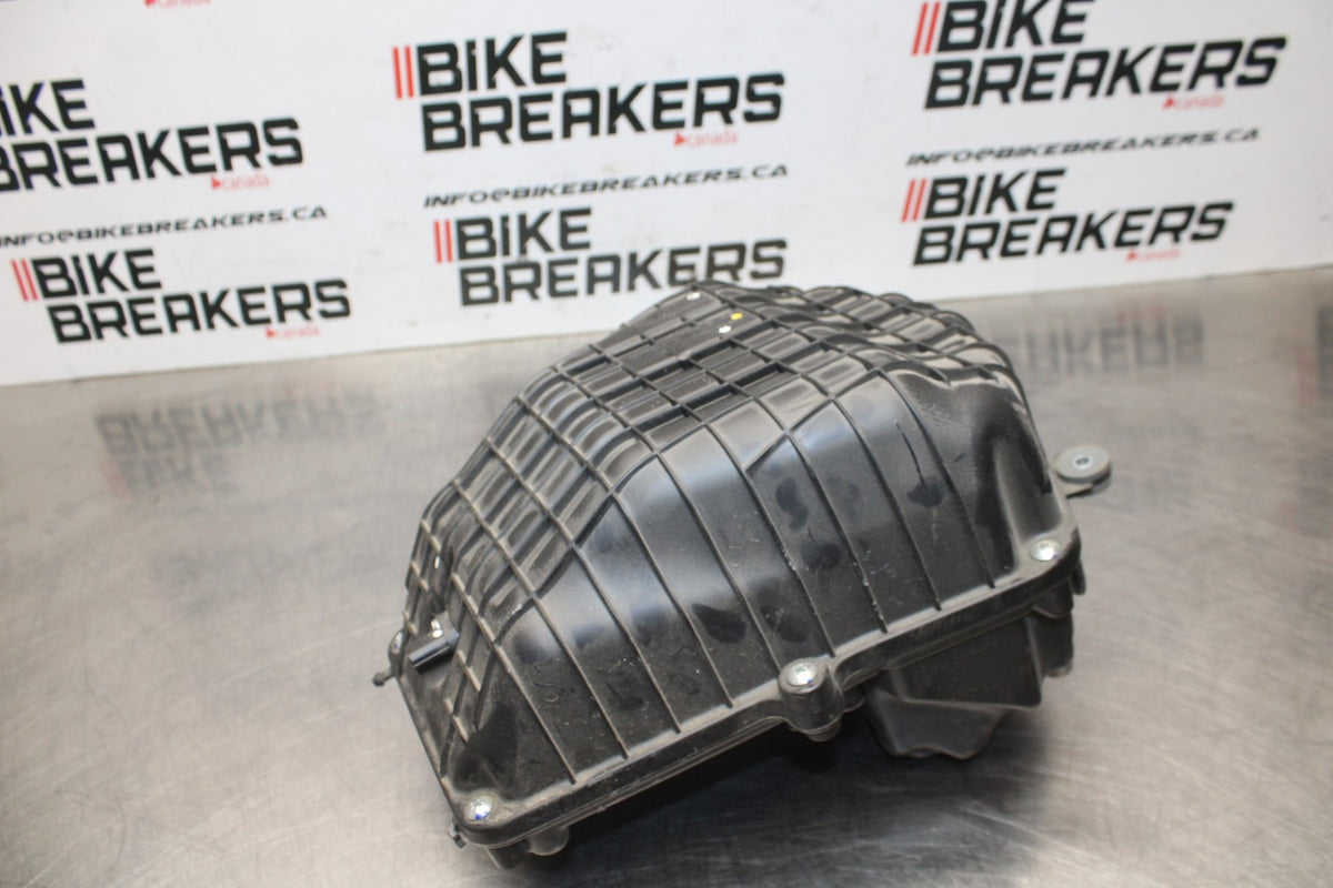 24 KAWASAKI NINJA 500 ABS AIRBOX AIR INTAKE FILTER BOX BB818