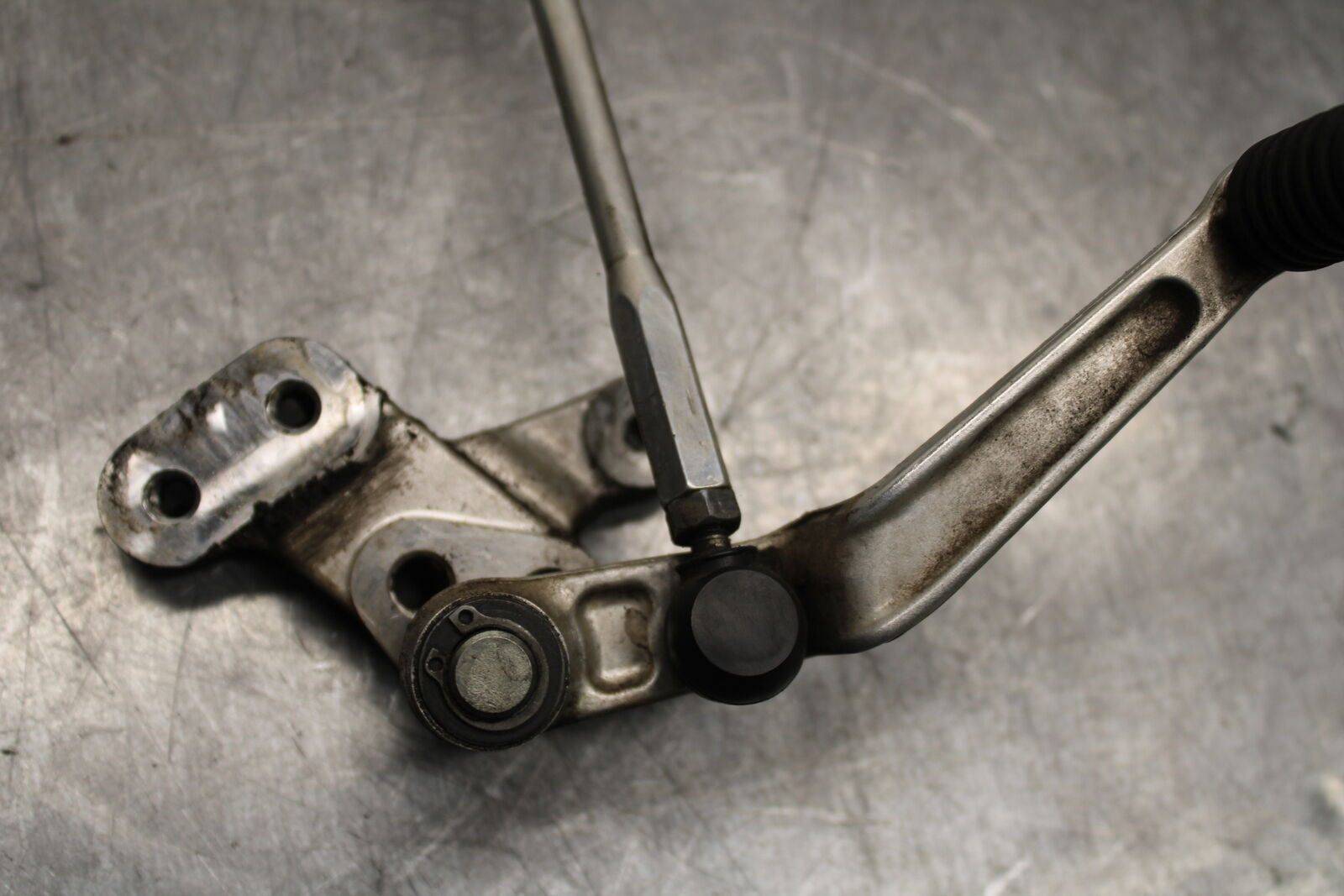 08-09 SUZUKI GSXR600 SHIFTER LINKAGE SHIFT LINK PEDAL BB728