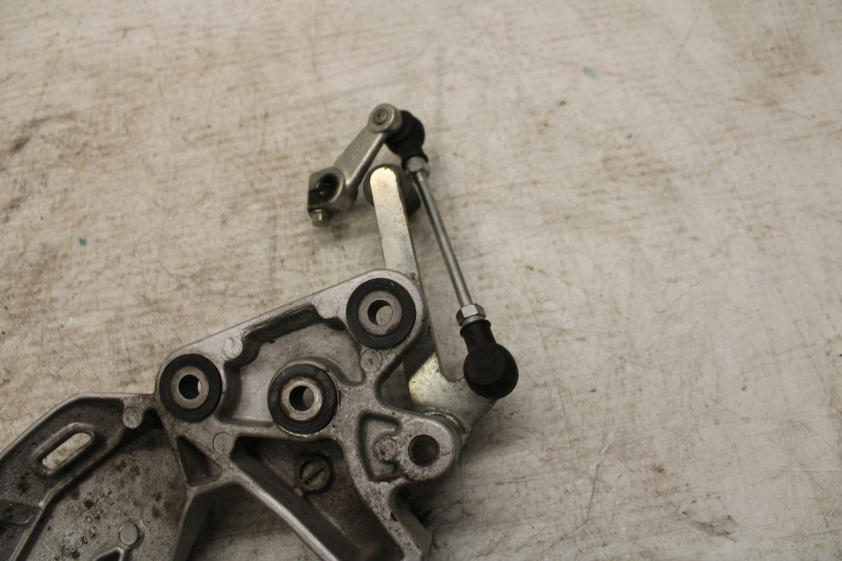 15-16 SUZUKI GSXS750 LEFT REARSET REAR SET FOOT PEG W SHIFTER BB374