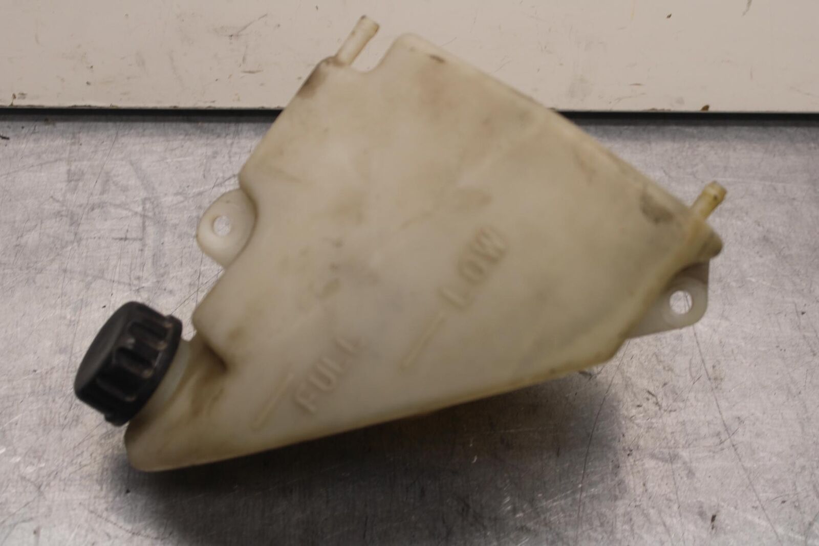 1985 Kawasaki Ninja 900R ZX900A COOLANT WATER TANK RESERVOIR BOTTLE BB84