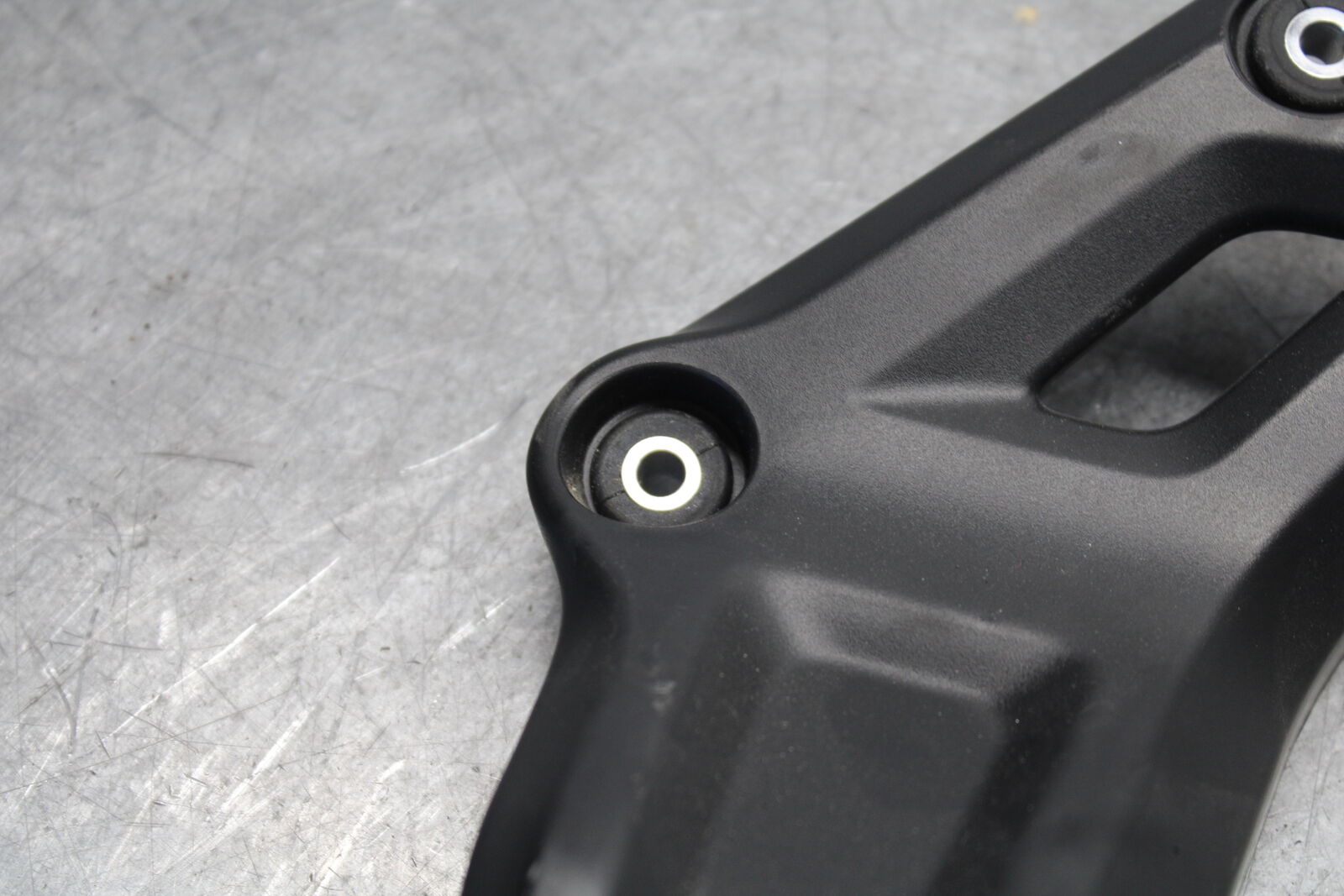 18-24 YAMAHA MT-07 RIGHT FRAME SIDE COVER COWL PANEL TRIM BB662
