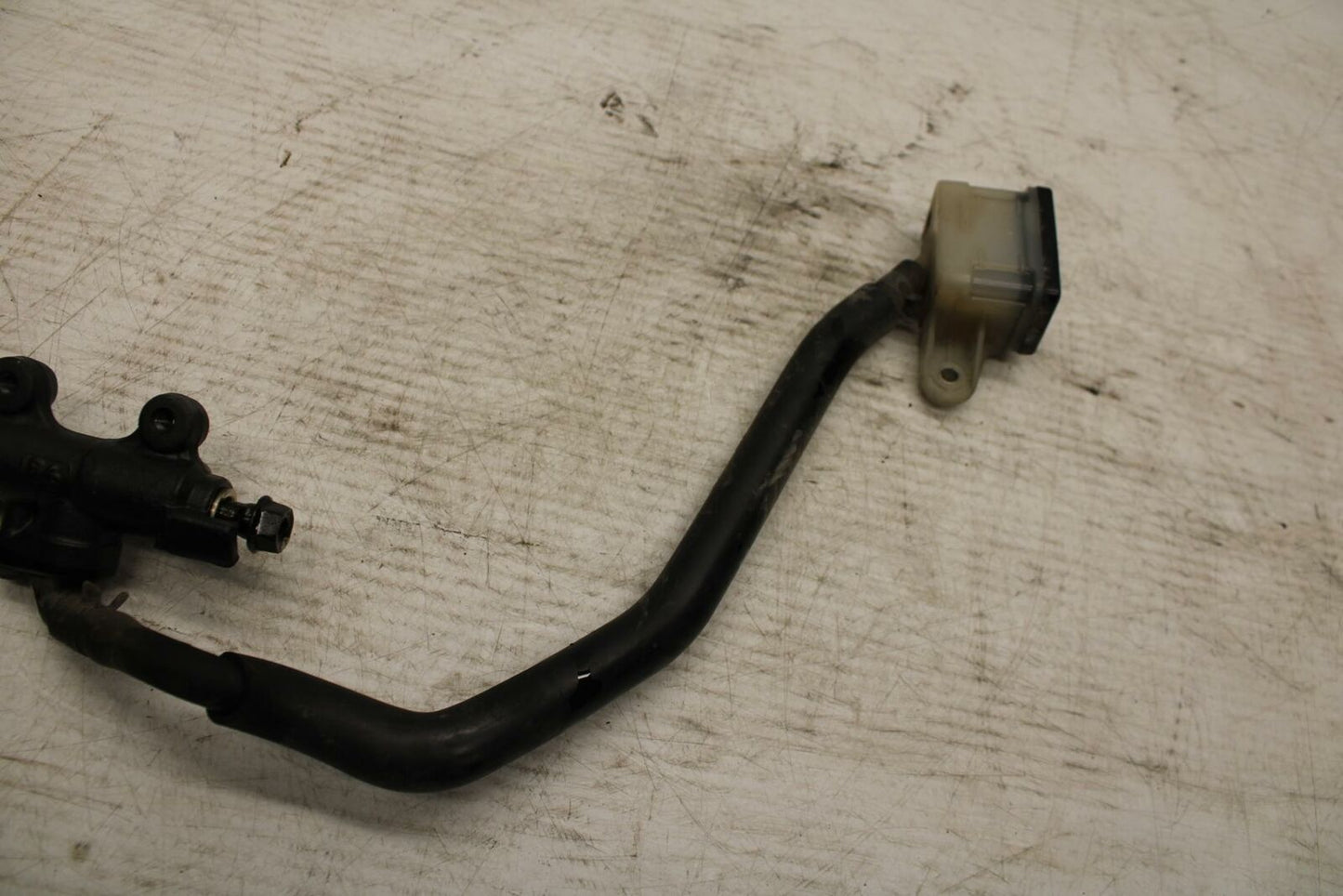 05-06 HONDA CBR600RR REAR BACK BRAKE MASTER CYLINDER W RESERVOIR BB307