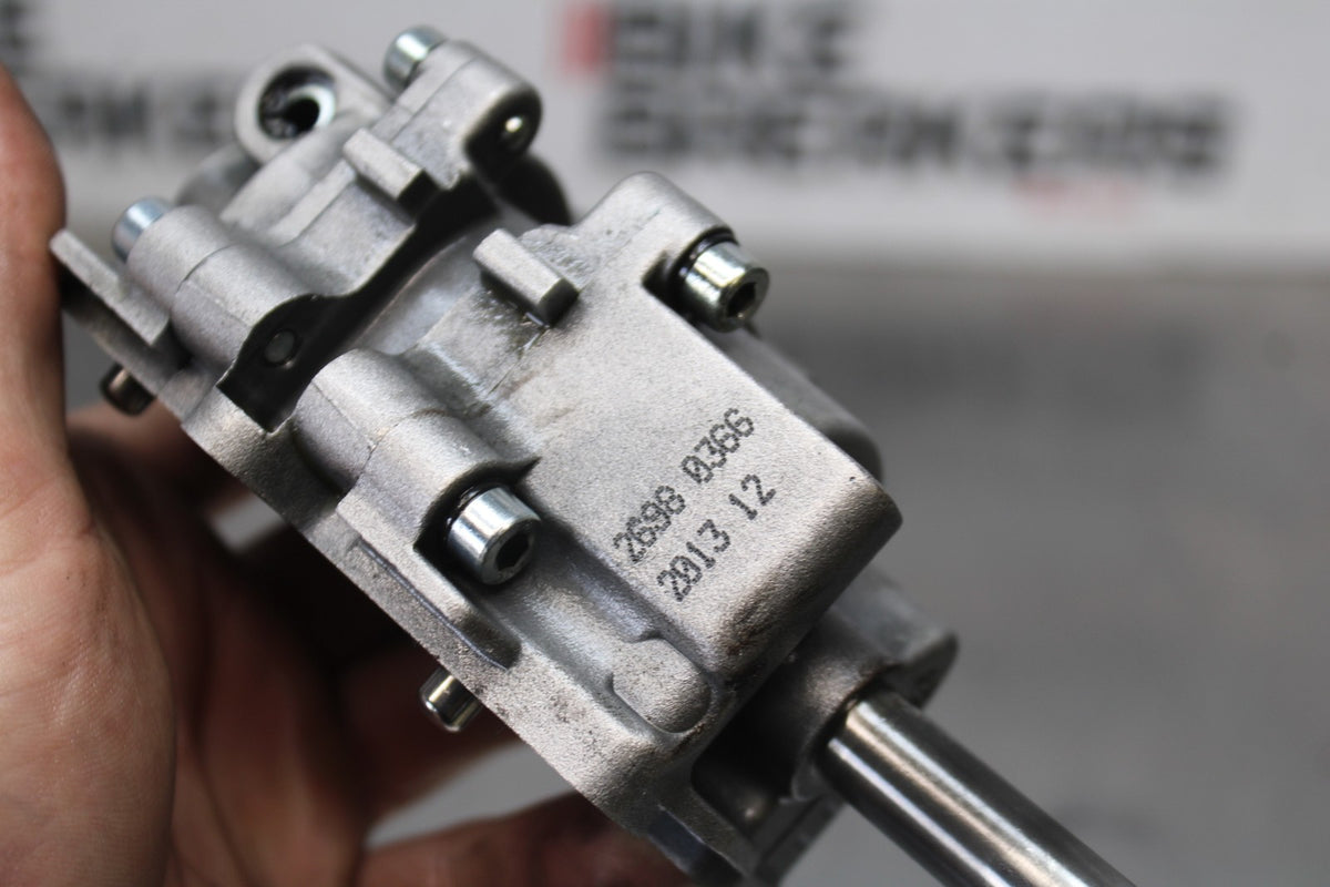 15 APRILIA RSV4 FACTORY APRC ABS ENGINE MOTOR OIL PUMP BB901