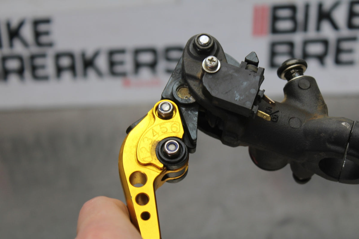 17 YAMAHA YZF R6 FRONT BRAKE MASTER CYLINDER w/ LEVER BB922