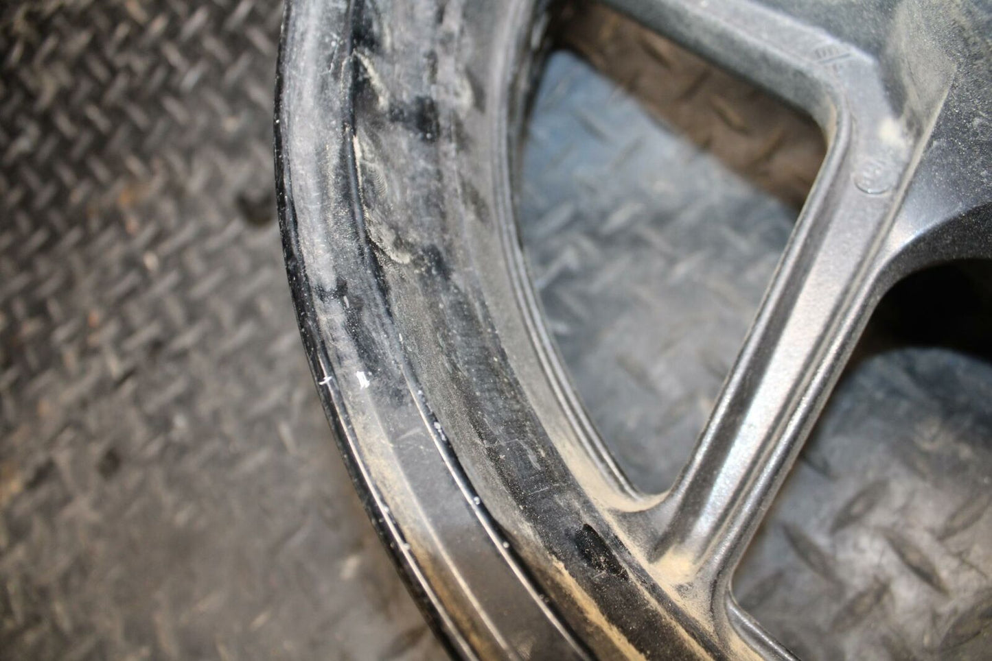 12-17 KAWASAKI NINJA 650 REAR WHEEL BACK RIM  41073-0568-QT BB211