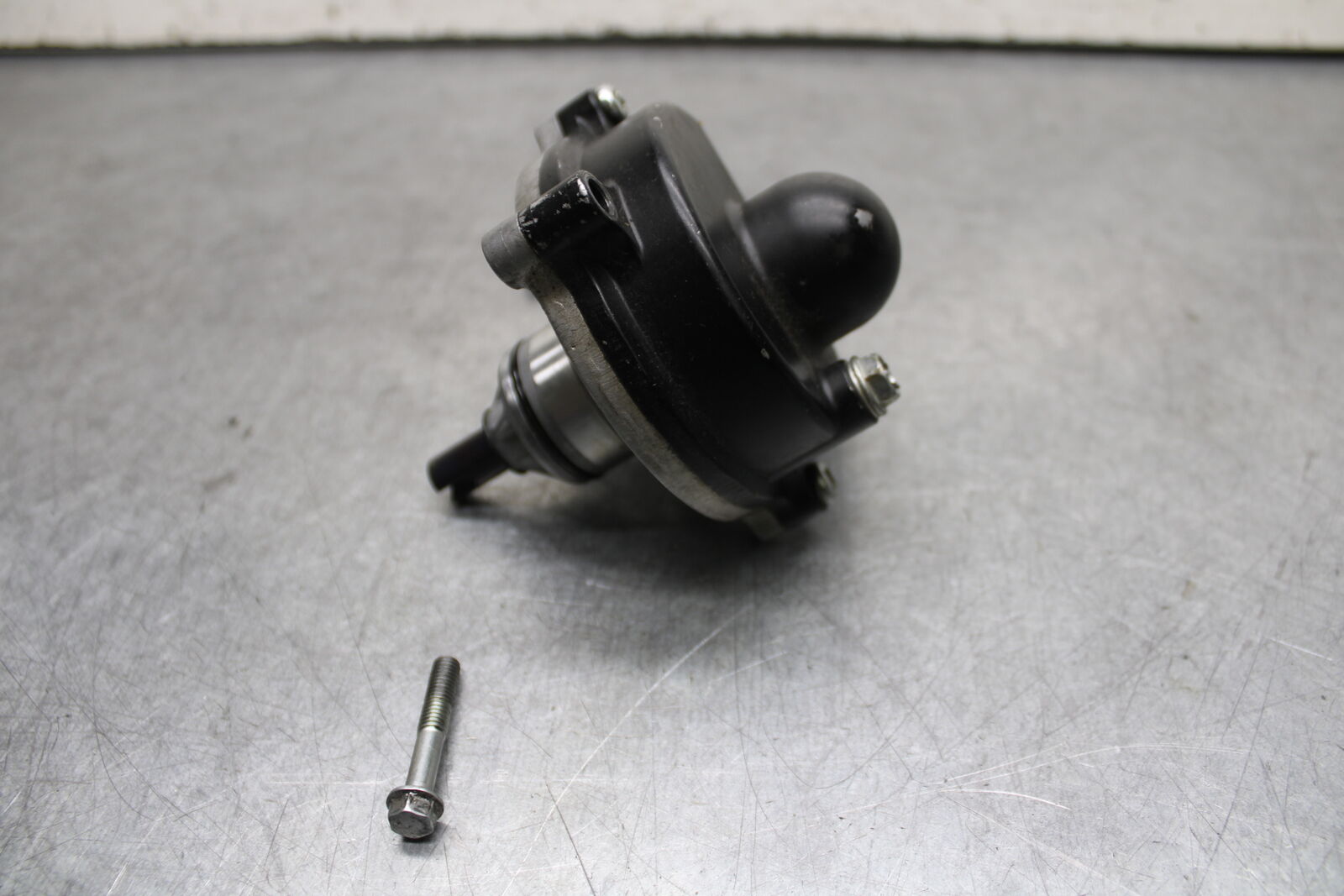 06-07 SUZUKI GSXR750 ENGINE WATER COOLANT PUMP  17400-01H00 BB670