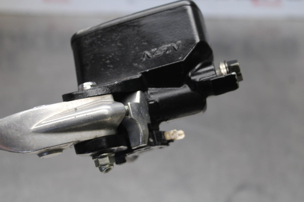05-06 HONDA CBR600RR FRONT BRAKE MASTER CYLINDER w/ LEVER BB893
