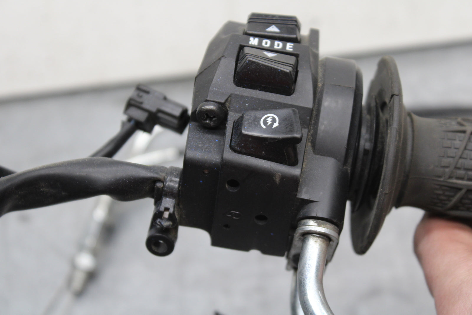 08-10 SUZUKI GSXR 600 RIGHT CLIP ON HANDLE KILL OFF START SWITCH SWITCHES BB753