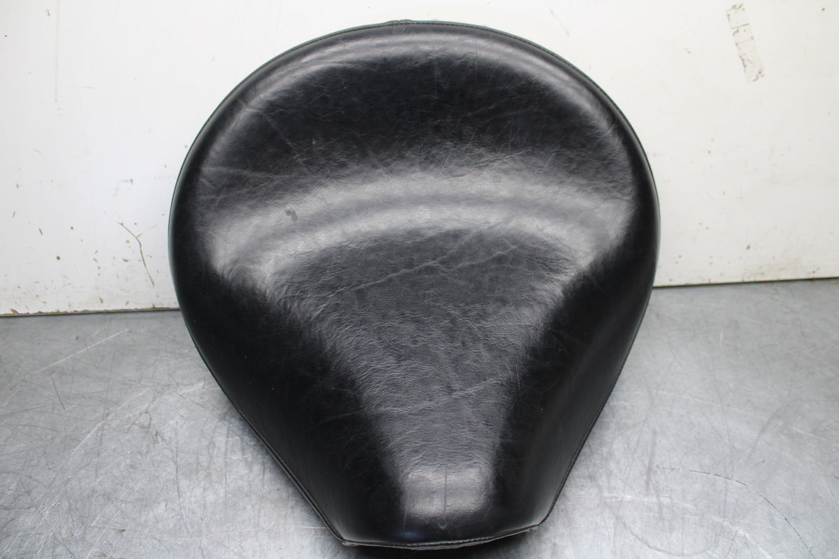 99-00 YAMAHA V STAR 1100 FRONT DRIVERS SEAT BB711