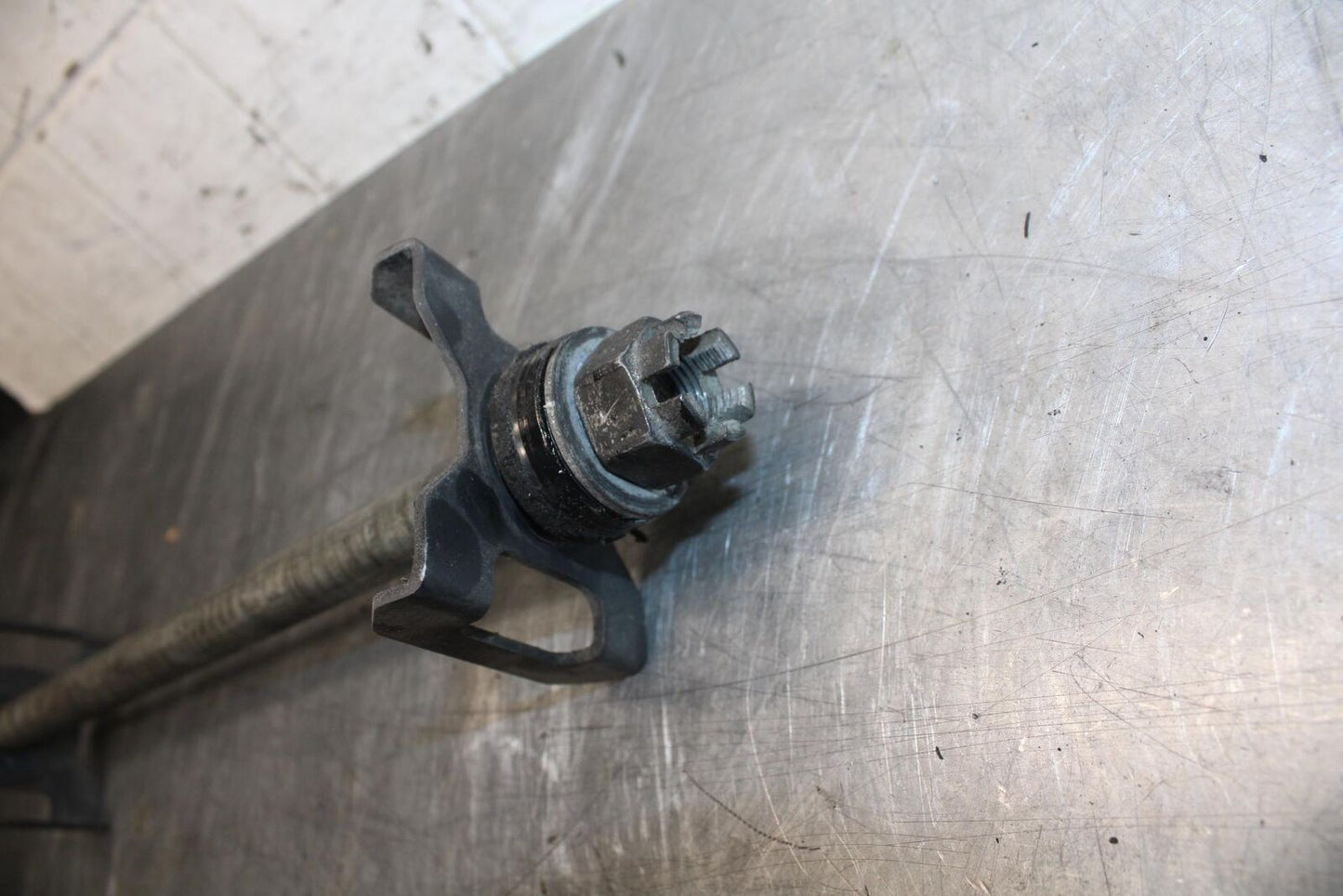 08-12 KAWASAKI NINJA 250R EX250J REAR AXLE BACK WHEEL RIM PIVOT BOLT AXEL BB496