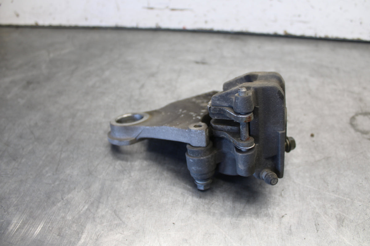 07-09 YAMAHA FZ6 REAR BACK BRAKE CALIPER W MOUNT BRACKET BB713