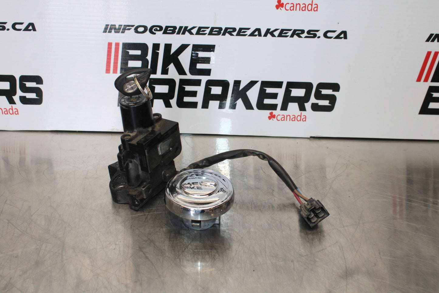 04 YAMAHA ROAD STAR XV1700A IGNITION LOCK KEY SET W/ GAS CAP BB155