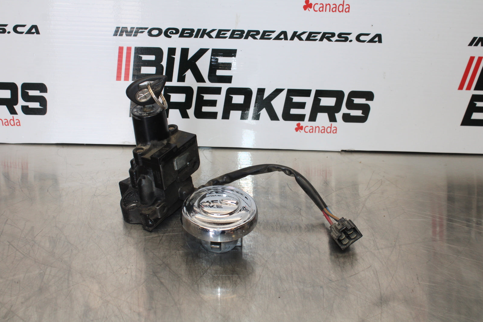 04 YAMAHA ROAD STAR XV1700A IGNITION LOCK KEY SET W/ GAS CAP BB155