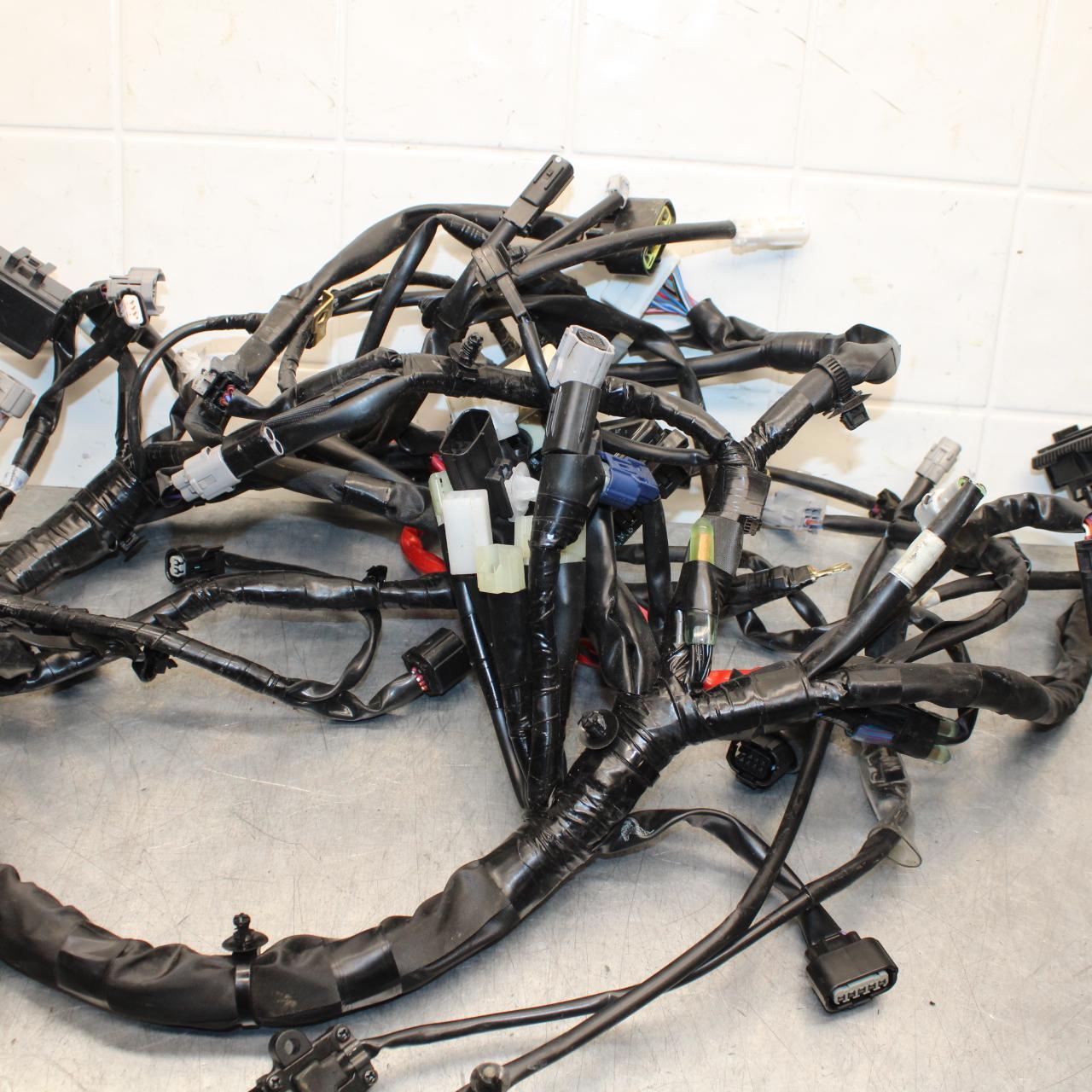 22-23 YAMAHA YZF R7 MAIN ENGINE WIRING HARNESS MOTOR WIRE LOOM BB583