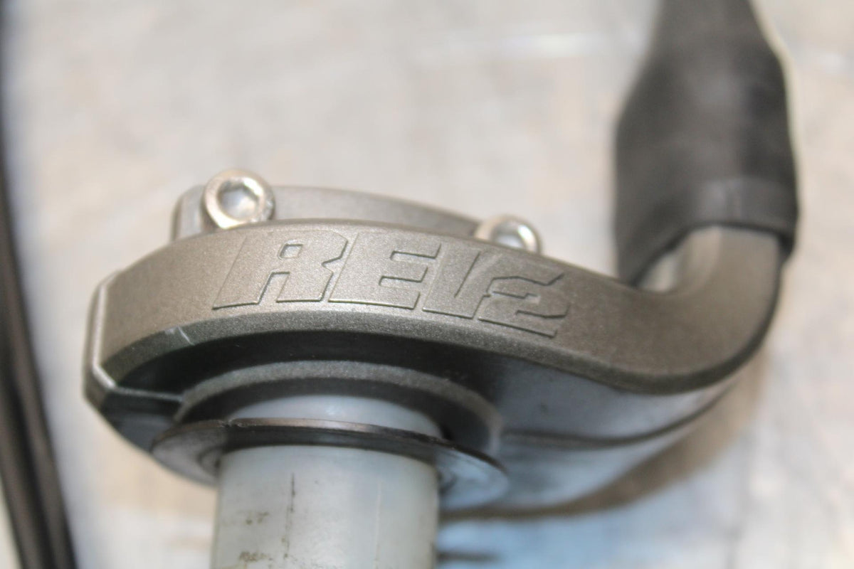 2007 Yamaha YZF R1 RIGHT THROTTLE GRIP BB575