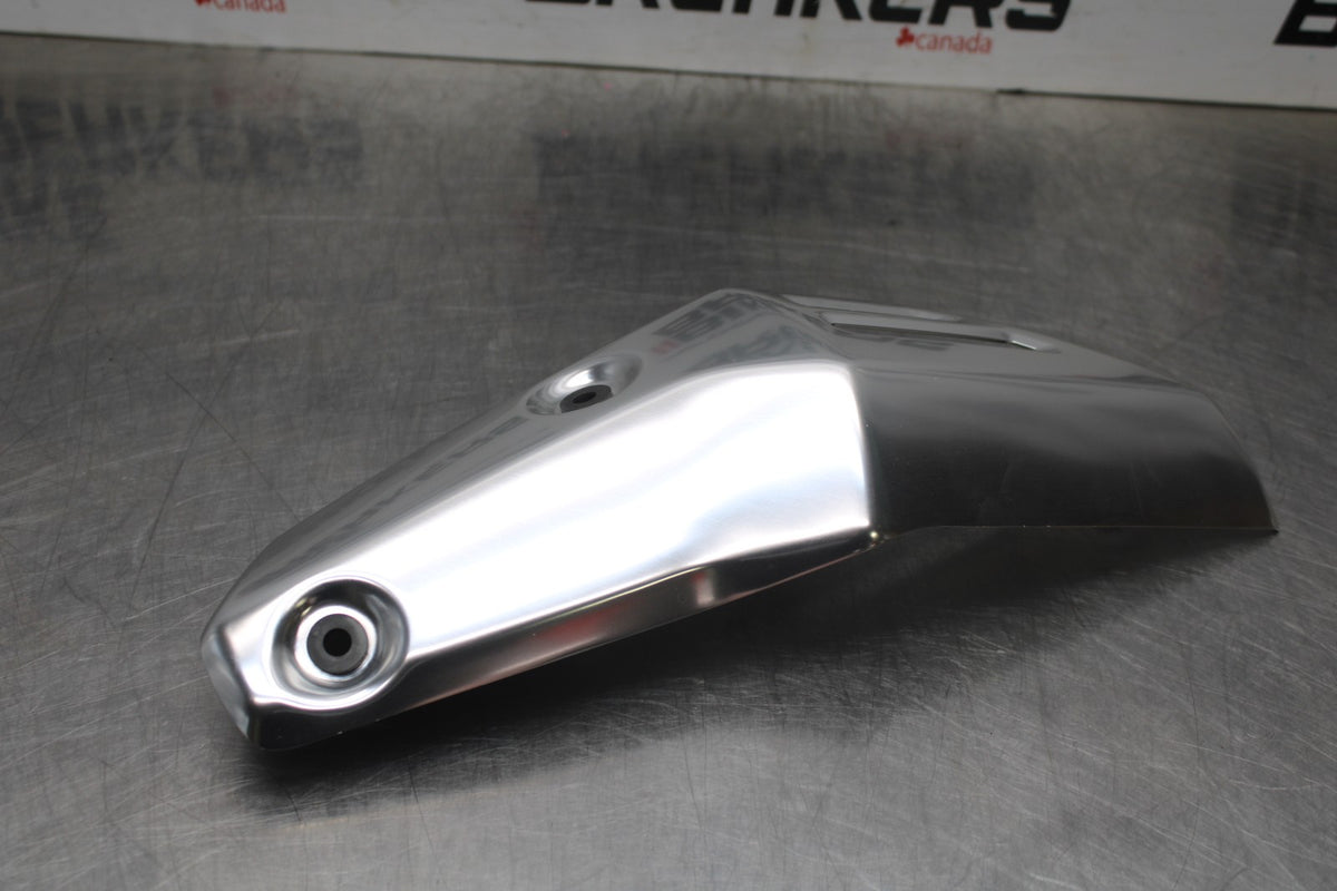18 SUZUKI GSXR1000 REAR BACK MUFFLER EXHAUST PIPE COVER HEAT SHIELD GUARD BB642