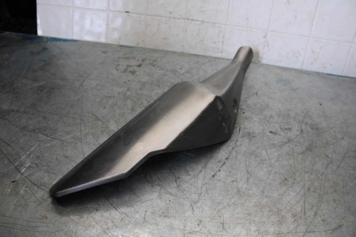 13-17 KAWASAKI NINJA 300 REAR BACK MUFFLER EXHAUST PIPE COVER HEAT SHIELD BB429