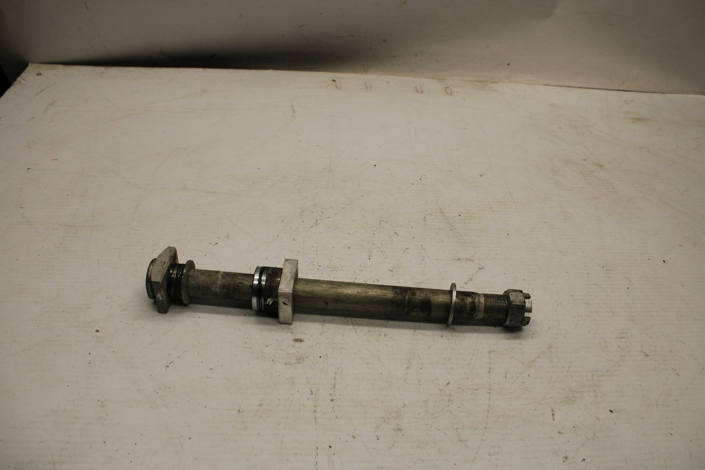 13-18 KAWASAKI NINJA ZX6R REAR AXLE BACK WHEEL RIM PIVOT BOLT AXEL BB353