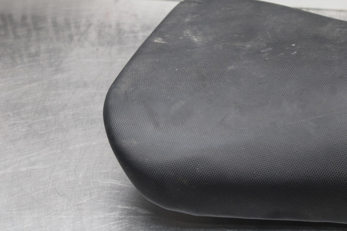 08 SUZUKI SV650 FRONT DRIVERS SEAT PAD SADDLE PILLION BB846