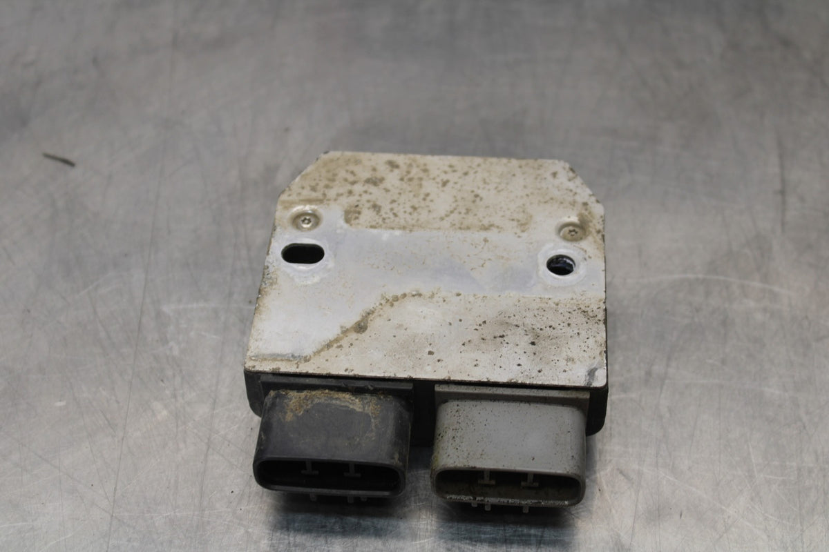 05 TRIUMPH ROCKET III RECTIFIER VOLTAGE REGULATOR BB186