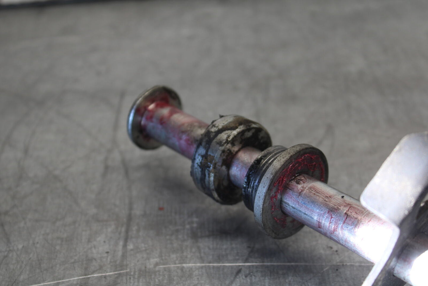 19-22 KAWASAKI Z400 REAR AXLE BACK WHEEL RIM PIVOT BOLT AXEL BB708