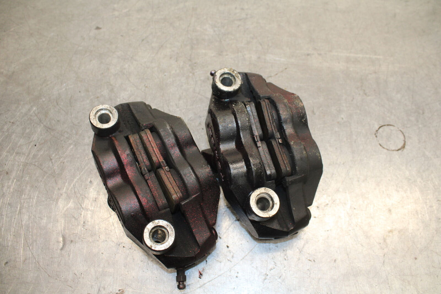 05-06 SUZUKI GSXR1000 RIGHT LEFT FRONT BRAKE CALIPER SET PAIR CALIPERS BB113