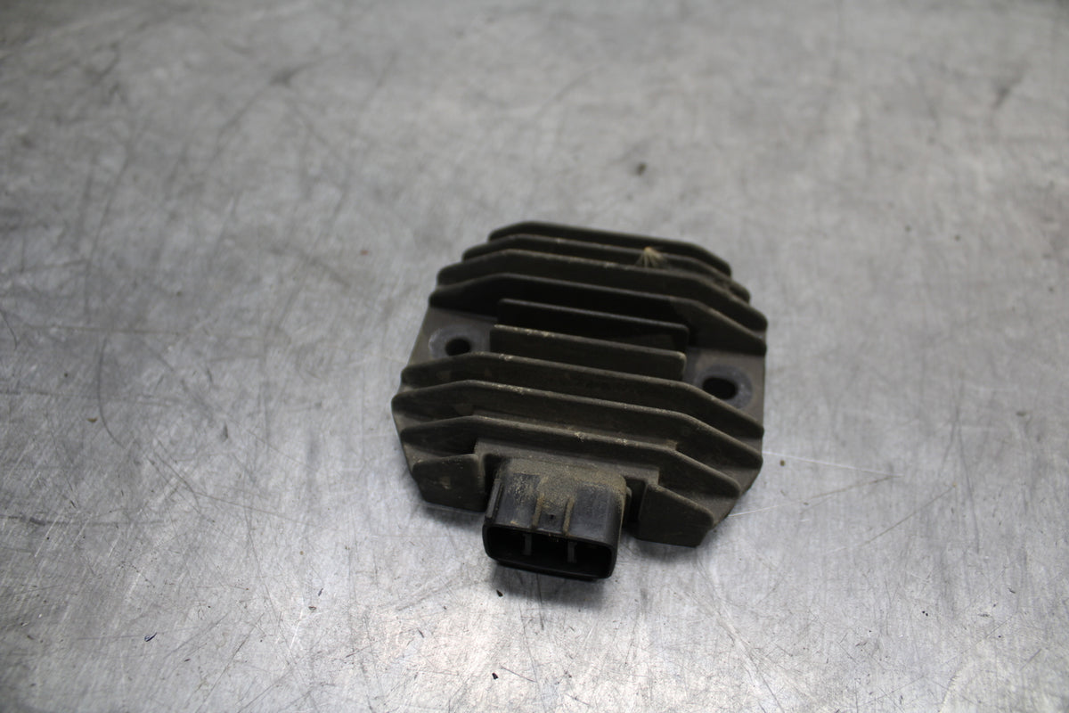 99-00 YAMAHA V STAR 1100 RECTIFIER VOLTAGE REGULATOR BB711