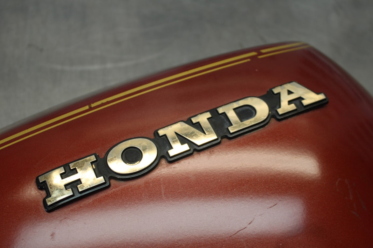 76-77 HONDA GOLDWING 1000 RIGHT GAS TANK CAP COVER TRIM PANELCOWL FAIRING BB171