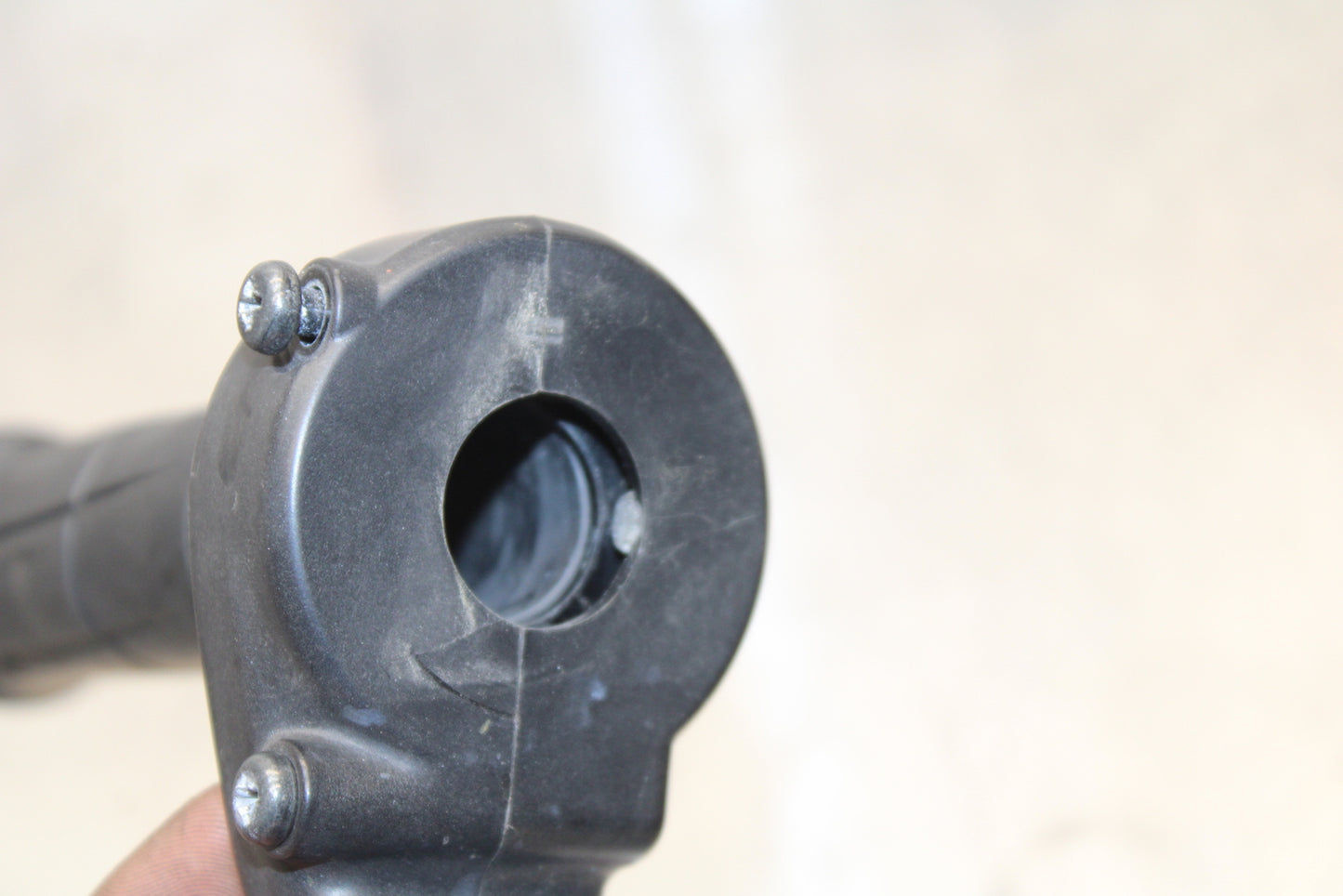 13-17 KAWASAKI NINJA ZX6R ZX636 ABS THROTTLE CABLE LINE HOUSING GUIDE BB143