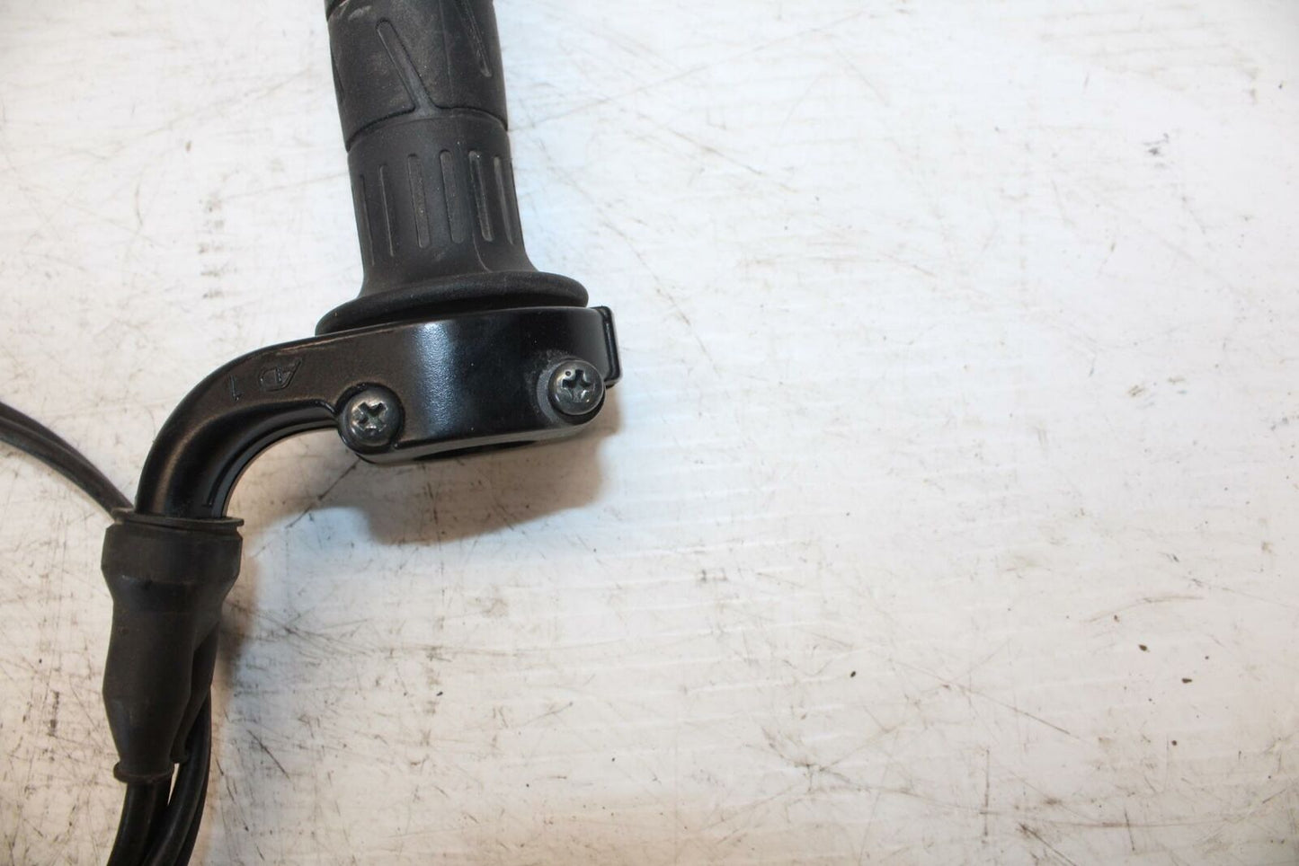 07-08 KAWASAKI NINJA ZX6R THROTTLE CABLE LINE HOUSING GUIDE BB274