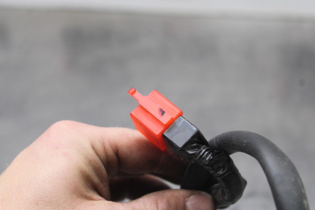 98-05 HONDA SUPER HAWK 1000 VTR1000F RIGHT CLIP ON KILL OFF START SWITCH BB924
