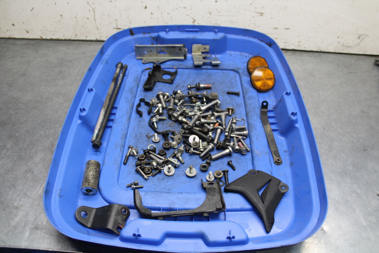 12-13 KAWASAKI Z1000 MOUNTING BOLTS HARDWARE MOTOR SCREWS BB743