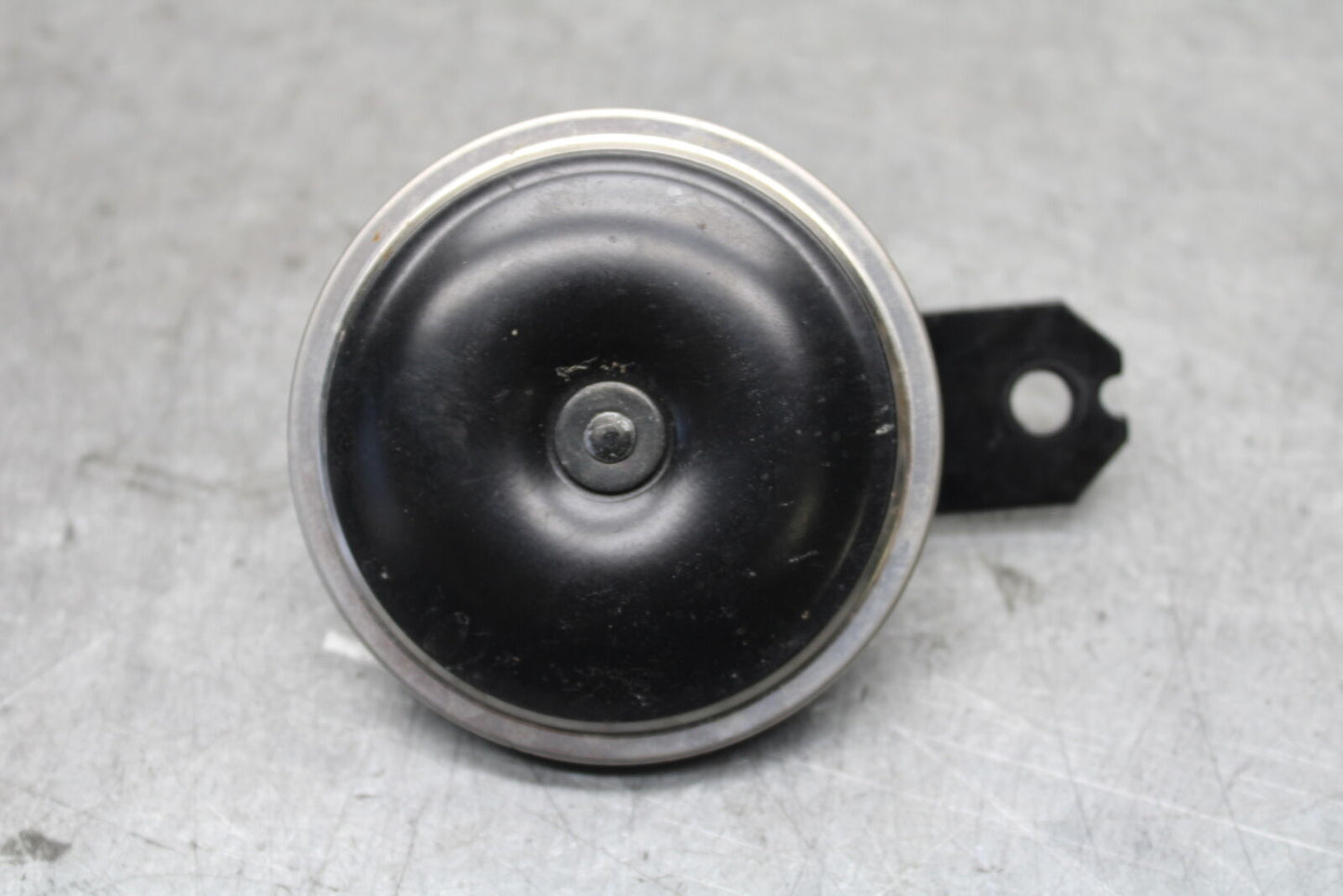 22-24 YAMAHA XSR900 HORN SIGNAL BB683