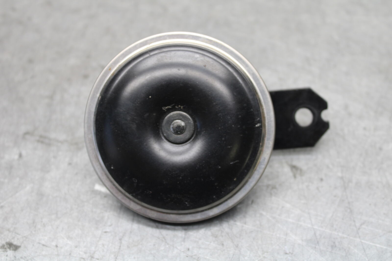 22-24 YAMAHA XSR900 HORN SIGNAL BB683